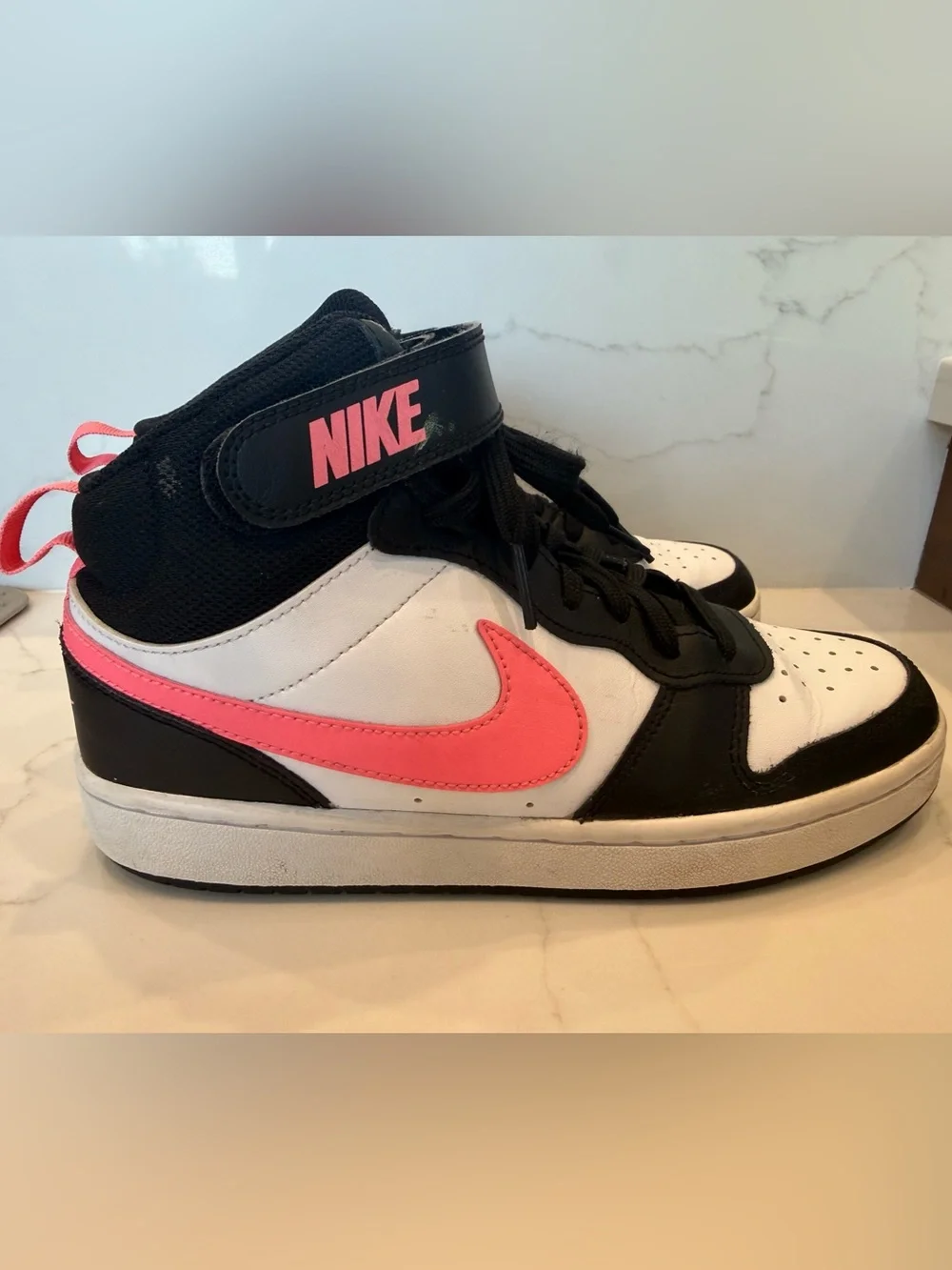 Nike Court Borough Mid 2 (GS / Big Kids) in Black / White / Sunset Pulse 6Y
